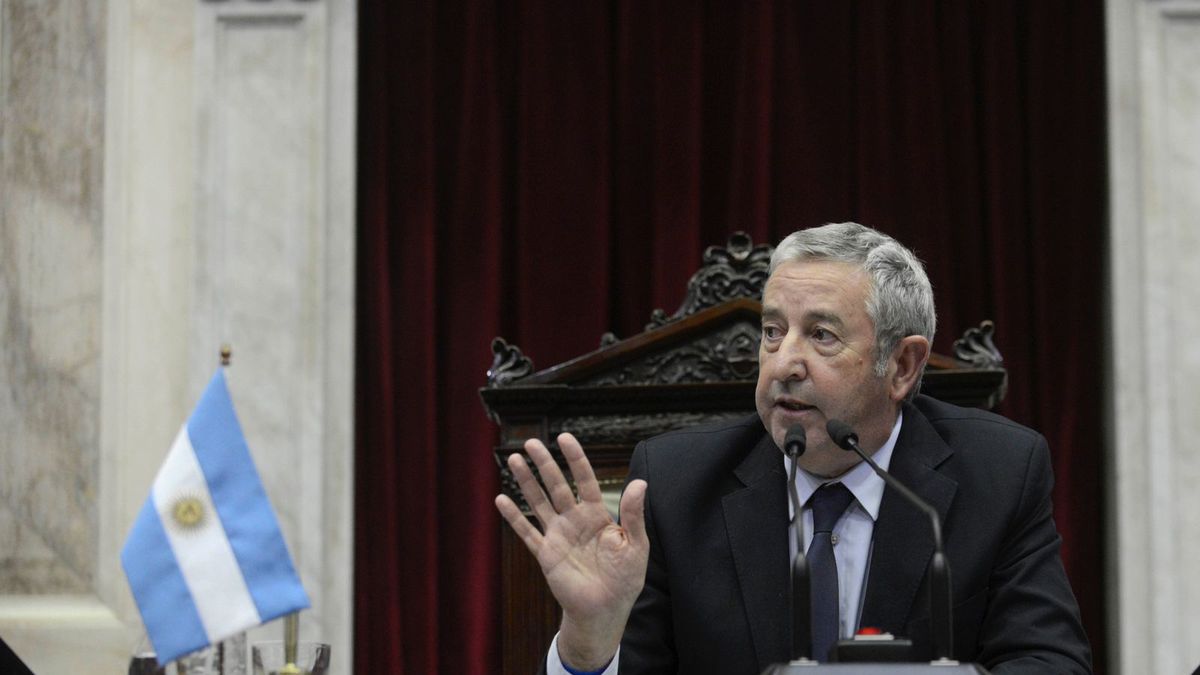 Julio Cobos: 