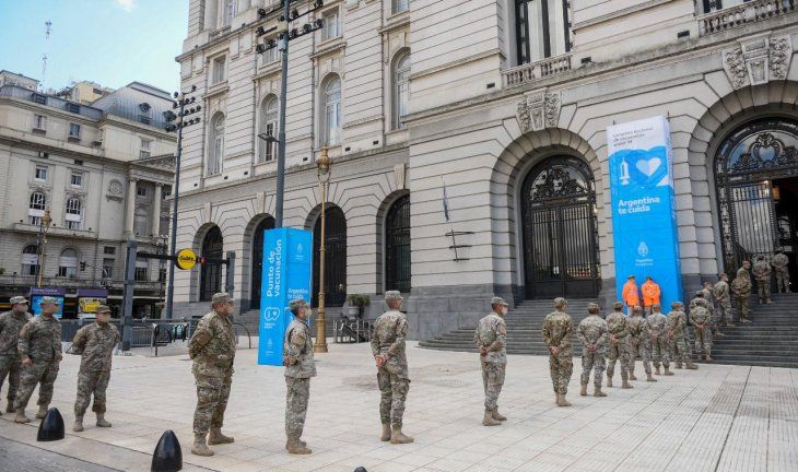 FFAA y de Seguridad comenzaron a ser vacunadas en el CCK.&nbsp;