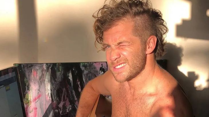 The heartthrob who joined “FeetFinder”, the site of the feet