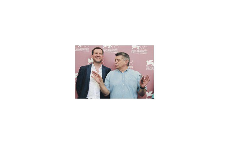 El celebrado Alexander Sokurov con el actor Johannes Zeiler, protagonista de su «Fausto».
