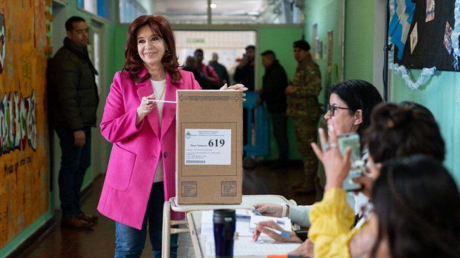 Cristina Kirchner emitió su voto en Río Gallegos después de las 13hs&nbsp;
