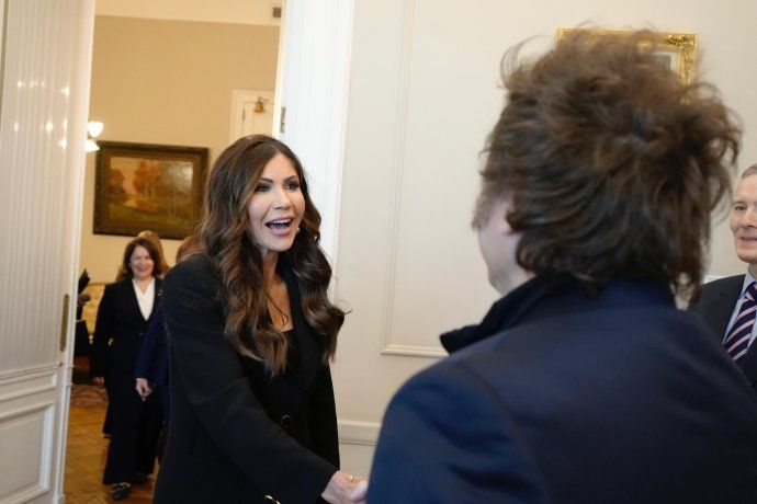 El presidente Javier Milei recibió a la secretaria de Seguridad Nacional de Estados Unidos, Kristi Noem. 