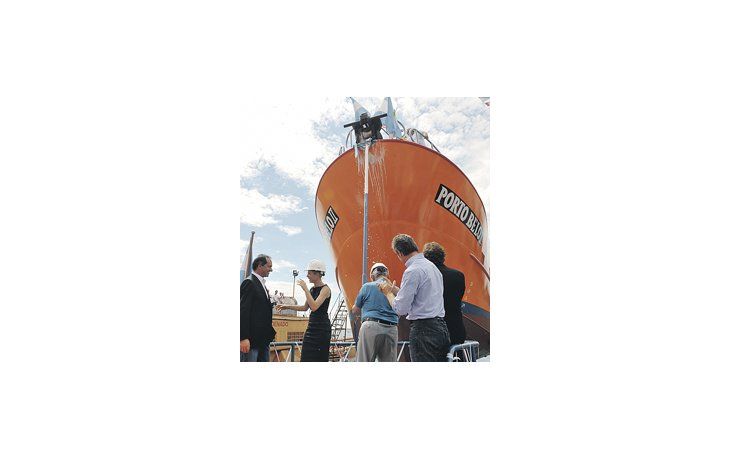 ámbito.com | Daniel Scioli,con campaña frenética en la costa, mientras surfea reclamos por las listas de octubre.