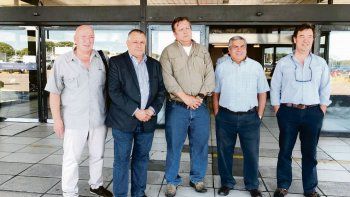 frente. La alianza de sindicalistas aeronáuticos irá esta tarde con una posición común a un encuentro clave con el secretario de Trabajo.&nbsp;