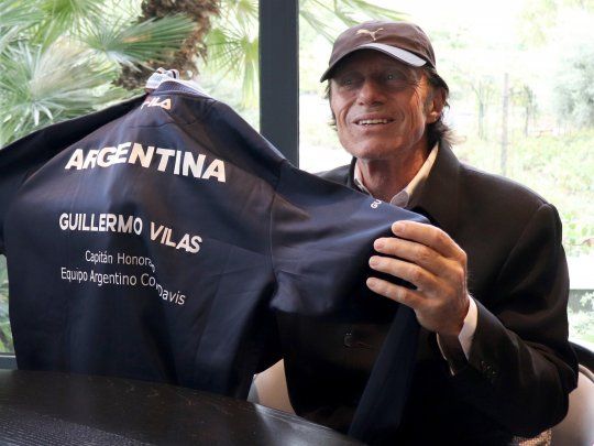 Guillermo Vilas - Campera Capitan de Copa Davis.jpg