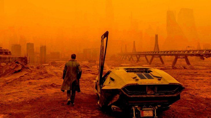 A science fiction film with Ryan Gosling captivates for its imposing aesthetics and a story that defies the limits of the genre, now available in HBO Max. A science fiction film with Ryan Gosling captivates for its imposing aesthetics and a story that defies the limits of the genre, now available in HBO Max.