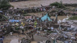 El Tifón Komaegui golpeó a Vietnam tras arrasar en Filipinas. 