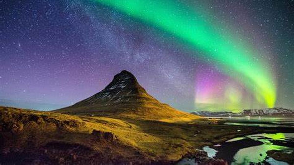 What are the main websites to find work and immigrate to Iceland