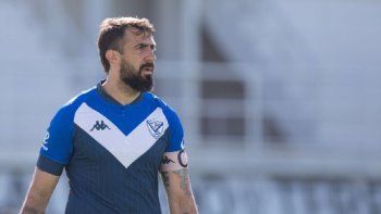 crisis en velez: pratto se va libre en medio del torneo