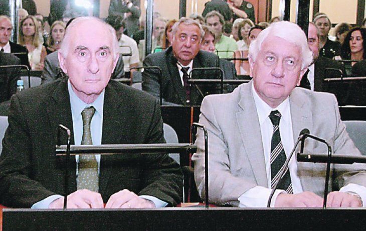 absuelto. En la Sala AMIA, en 2013 se pronunció la sentencia absolutoria luego del juicio a Fernando de la Rúa por sobornos en el Senado.