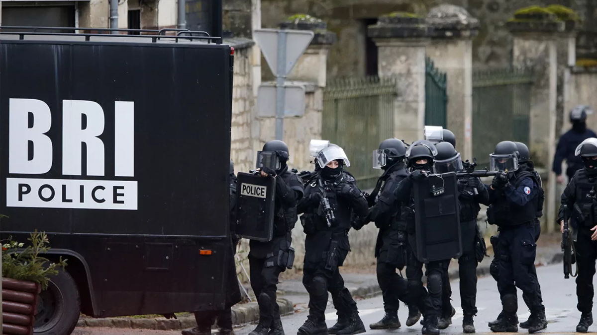 Paris 2024: police train against possible attacks during the Olympic Games