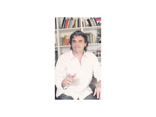 Román Podolsky: «Fellini es muy lindo y poético, pero ¿de qué nos habla hoy? Nos habla de un estado de posguerra permanente, de restos que no se pueden articular».