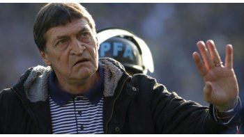 Julio César Falcioni volvió al trabajo tras la operación que lo dejó en terapia intensiva.