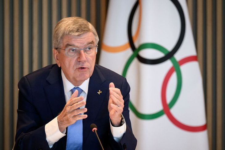 THOMAS bach.jpg