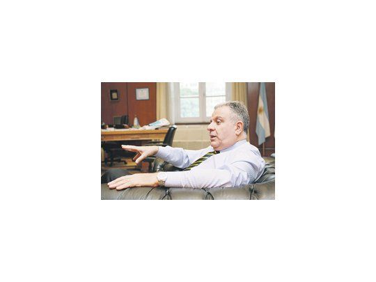 «Los países emergentes están teniendo un protagonismo diferente, y los organismos internacionales, quedó comprobado, no tienen el poder que se les atribuía», dijo Alberto Barbieri, rector de Económicas de la UBA.