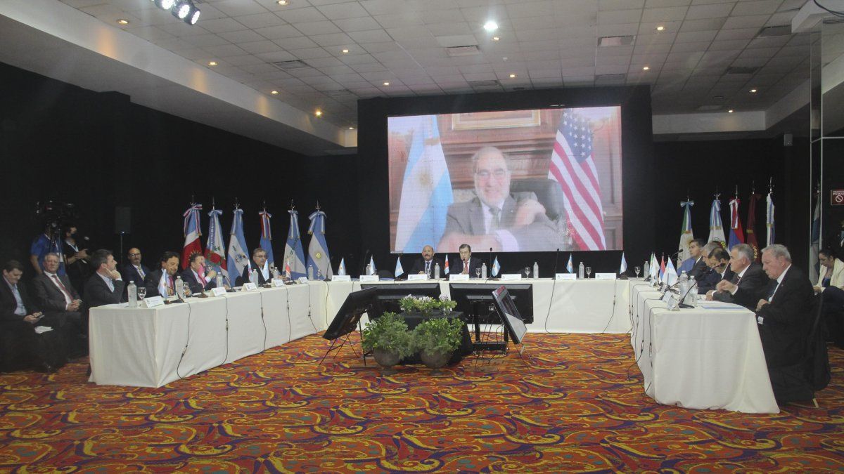 Con eje en una distribución equitativa de los recursos, se reúnen los gobernadores del Norte Grande