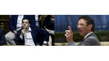 El primer ministro griego, Alexis Tsipras, y El presidente del Eurogrupo, el ministro holandés de Finanzas, Jeroen Dijsselbloem.