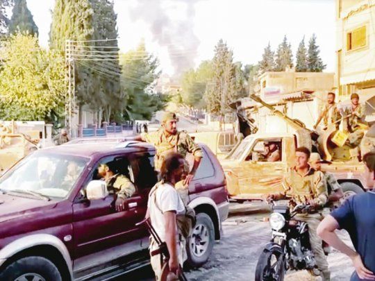 TENSIÓN. El triunfo de los soldados kurdos sobre el Estado Islámico (EI) en 2015 en ciudades estratégicas, había llevado una relativa calma al norte sirio. Pero la ofensiva turca desencadenó una nueva guerra.