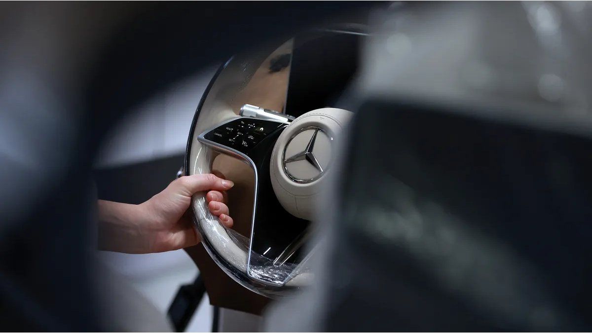 Mercedes-Benz and Google revolutionize with a car that has an artificial intelligence assistant