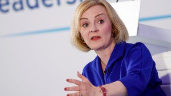 reino unido: liz truss culpo a la ortodoxia economica de su caida del gobierno