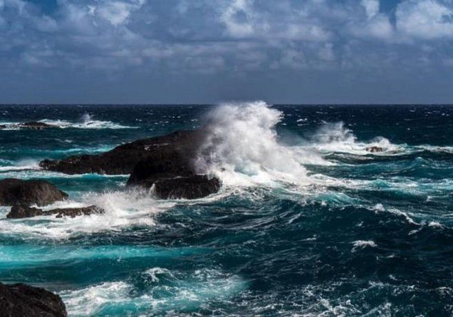 La AMOC (Circulaci&oacute;n Meridional de Retorno del Atl&aacute;ntico) act&uacute;a como la cinta transportadora de calor del planeta.
