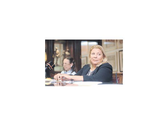 Elisa Carrió se sinceró ayer en charla con corresponsales de medios extranjeros. Acusó al Partido Justicialista de ser una máquina de crear pobres “para sostenerse en el poder”.