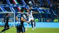 velez no pudo con belgrano, pero igual mantiene la cima en soledad