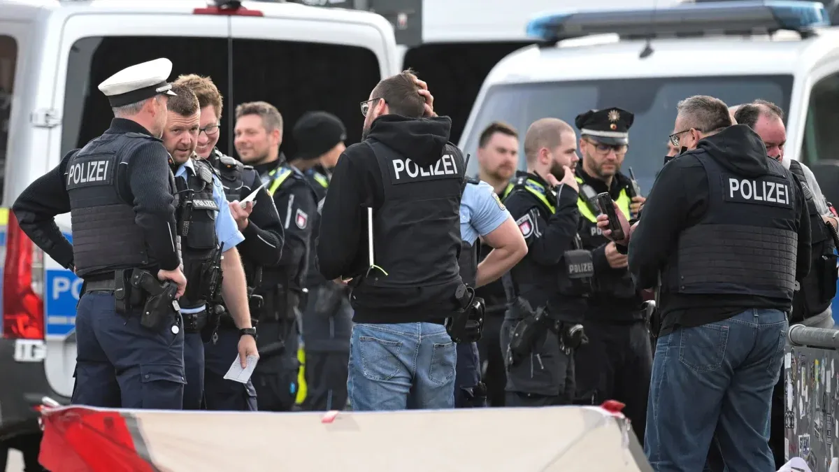 They stop a woman and there are 18 injured, four in critical condition