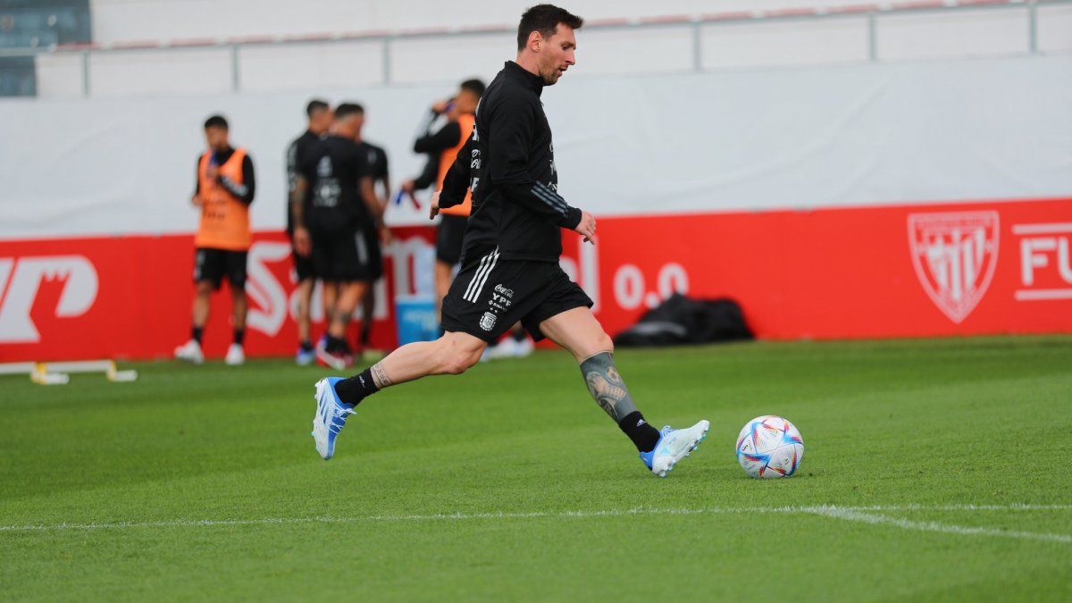 With Messi at the helm, the National Team trained in Bilbao