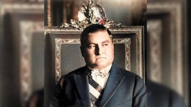 Con la asunción de Emilio Portes Gil a la presidencia de México en 1928, comienza el Maximato.