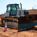 En el año del centenario de la firma de maquinaria pesada que transformó el mundo con sus tractores y motores, la competencia volvió a rendir homenaje al oficio que mueve la infraestructura del planeta. En el año del centenario de la firma de maquinaria pesada que transformó el mundo con sus tractores y motores, la competencia volvió a rendir homenaje al oficio que mueve la infraestructura del planeta.