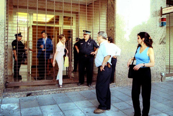 Ámbito expone sus archivos de 2001