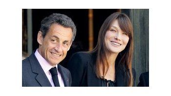La cantante y exmodelo junto a su marido, el presidente francés Nicolás Sarkozy.