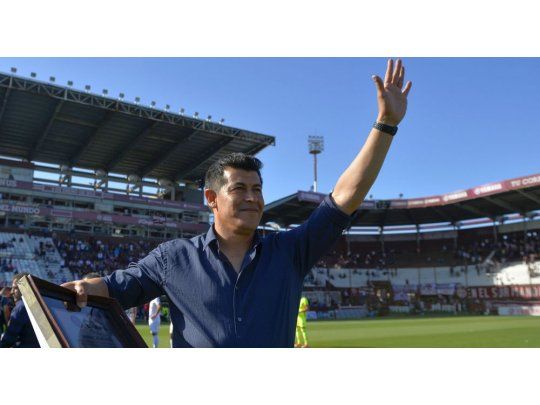 Almirón se despidió de Lanús.