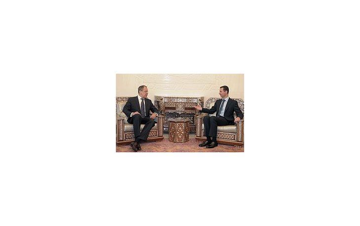 El canciller ruso, Serguei Lavrov se reunión con el presidente sirio, Bashar al Asad.