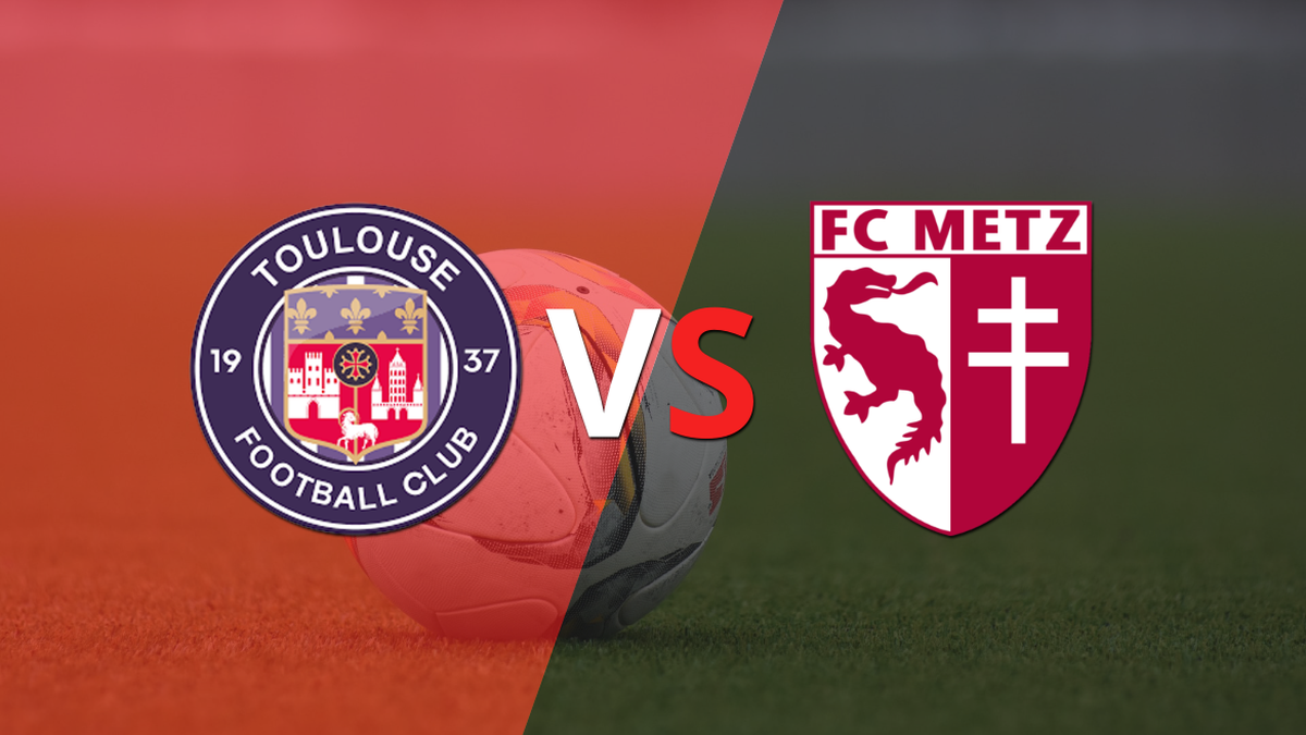 The game between Toulouse and Metz begins at the Stadium de Toulouse stadium