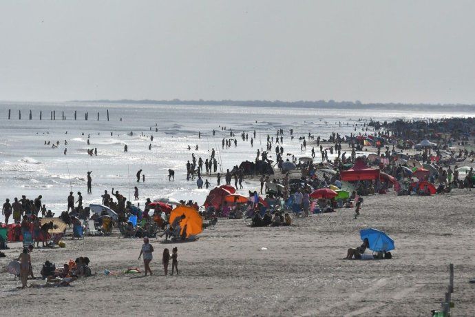 The objective of the long weekend holidays is to promote internal tourism. The objective of the long weekend holidays is to promote internal tourism.