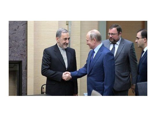 Se trata de Ali Akbar Velayati, quien tiene pedido de captura internacional emitido por el juez federal Rodolfo Canicoba Corral.