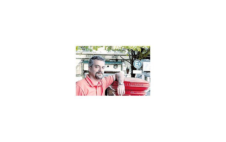 ámbito.com | Gustavo Fontán,director de «Laorilla que seabisma», una delas dos películasconsagradas alpoeta JuaneleOrtiz en elFestival de cinedel Gobierno dela ciudad.