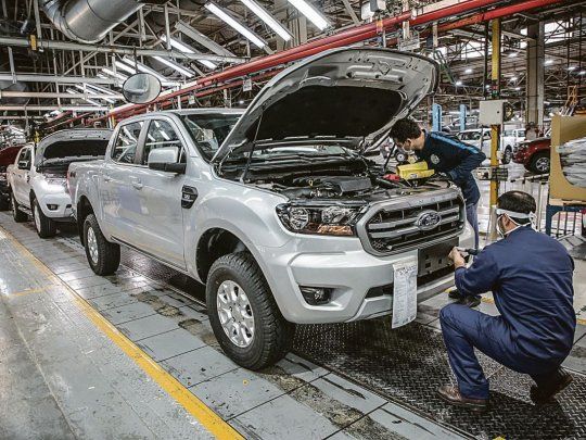 La producción de autos creció 42,7% interanual en noviembre, informó Adefa.