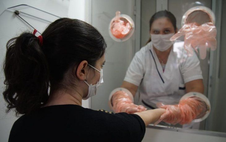 As&iacute; funciona la cabina creada en la UNTREF, que minimiza el riesgo de contagios de coronavirus durante el testeo.&nbsp;