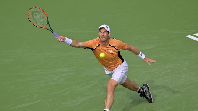 El británico Andy Murray logró un solvente triunfo 6-3 y 6-2 frente al belga David Goffin en 80 minutos de juego.