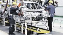 La producción nacional y las ventas de autos al mercado interno se desplomaron en 2024.