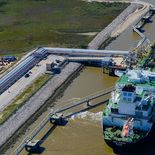 La compra de los 9 barcos despejó el interrogante sobre si habría gas disponible para el invierno, pero abrió otro debate mucho más complejo: quién pagará el costo de garantizar ese abastecimiento. La compra de los 9 barcos despejó el interrogante sobre si habría gas disponible para el invierno, pero abrió otro debate mucho más complejo: quién pagará el costo de garantizar ese abastecimiento.