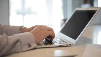 computadoras docentes: renuevan y amplian creditos