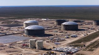 El ambicioso proyecto que lidera YPF y comparten Vista Energy, Pan American Energy (PAE), Pampa Energía, Chevron, Pluspetrol, Shell Argentina, Tecpetrol (Grupo Techint), Gas y Petróleo del Neuquén (GyP), requirió una inversión de casi u$s3.000 millones, y en menos de dos años está avanzado en un 85%.