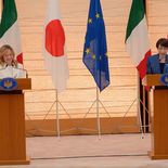 Giorgia Meloni y Sanae Takaichi posan juntas en Tokio en una reunión bilateral que fortaleció la alianza entre Italia y Japón. Giorgia Meloni y Sanae Takaichi posan juntas en Tokio en una reunión bilateral que fortaleció la alianza entre Italia y Japón.