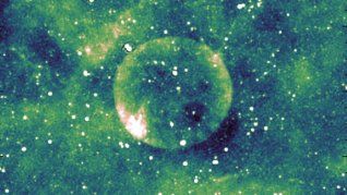 Qué se sabe sobre la estrella verde que sorprendió a los astrónomos.