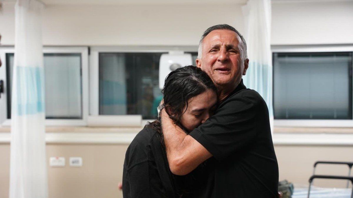 Israel announced the rescue of four hostages in Gaza: the emotional images