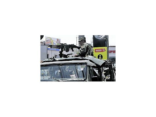 El Gobierno dispuso que el Ejército participe en conjunto con la policía en operativos contra la delincuencia.
